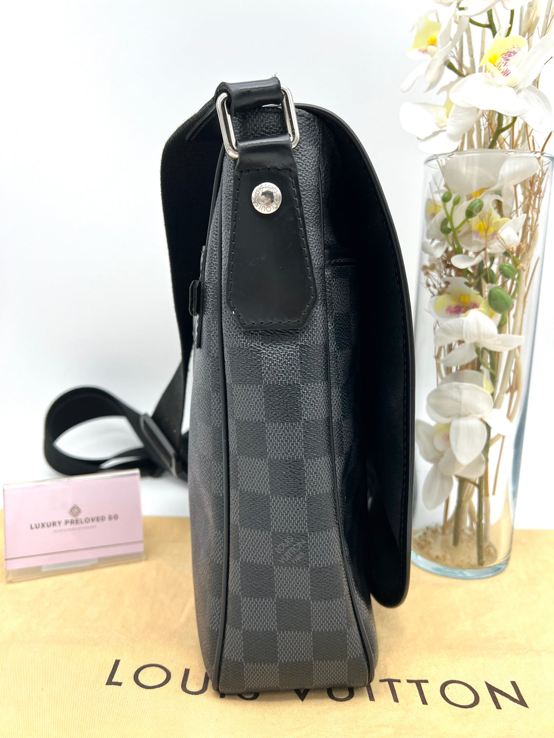 LOUIS VUITTON DANIEL MM MESSENGER BAG