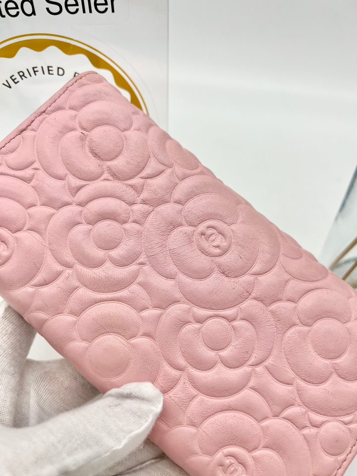 CHANEL CAVIAR CAMELLIA EMBOSSED WALLET