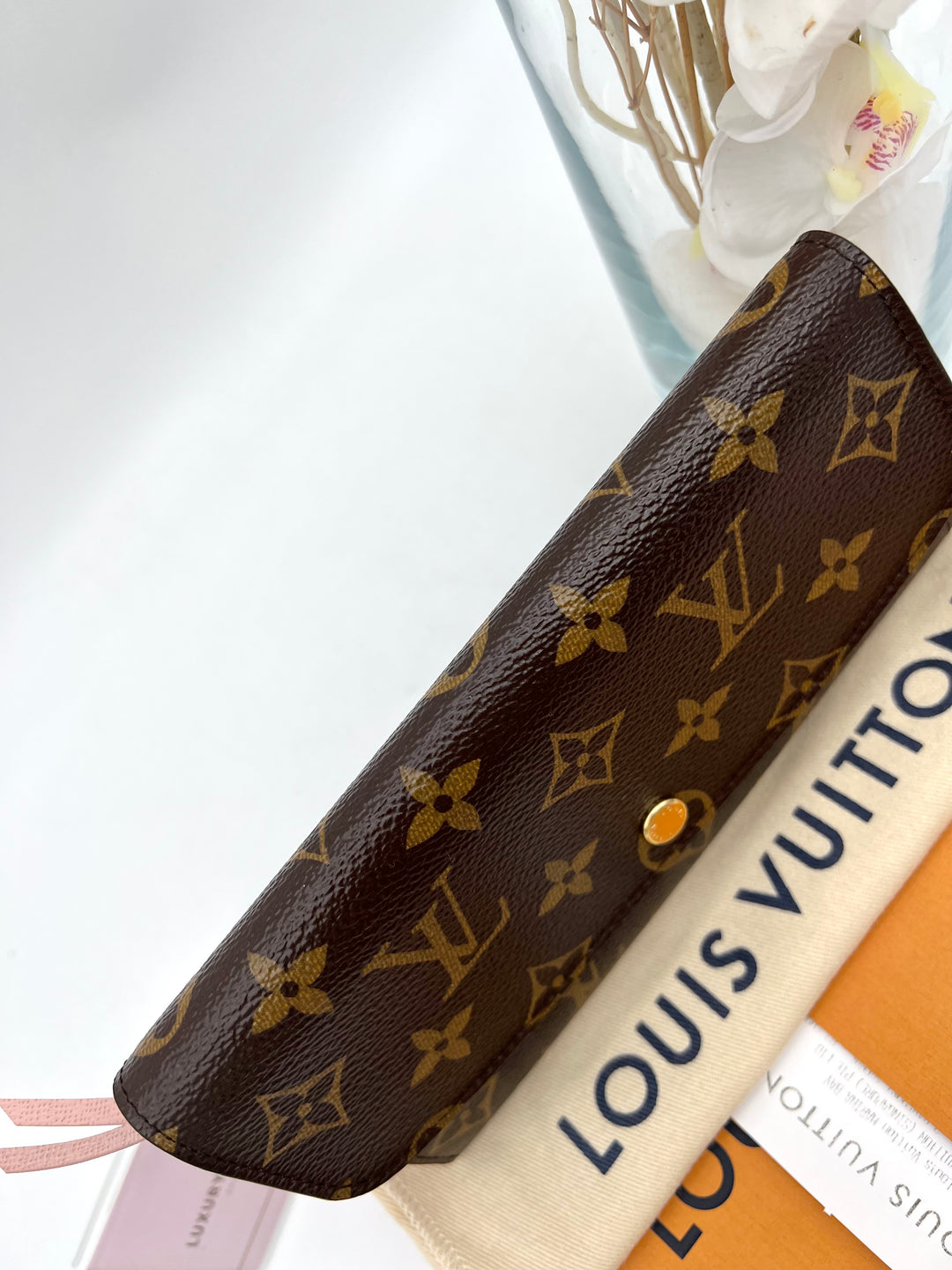 LOUIS VUITTON EMILIE  WALLET ( RFID )