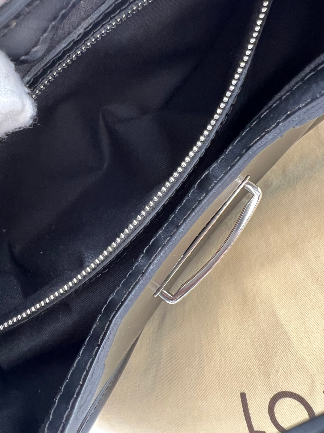 LOUIS VUITTON EPI LEATHER SAC MONTAIGNE