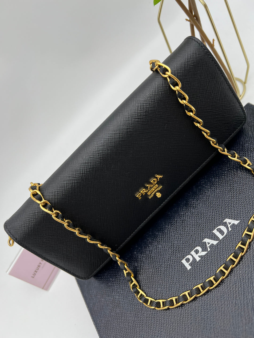 PRADA SAFFIANO WALLET ON CHAIN