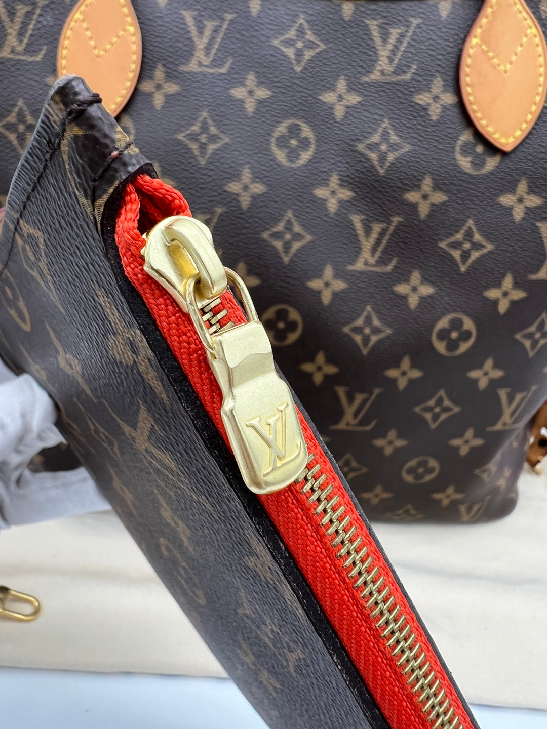 LOUIS VUITTON NEVERFULL MM MONOGRAM W/ POUCH