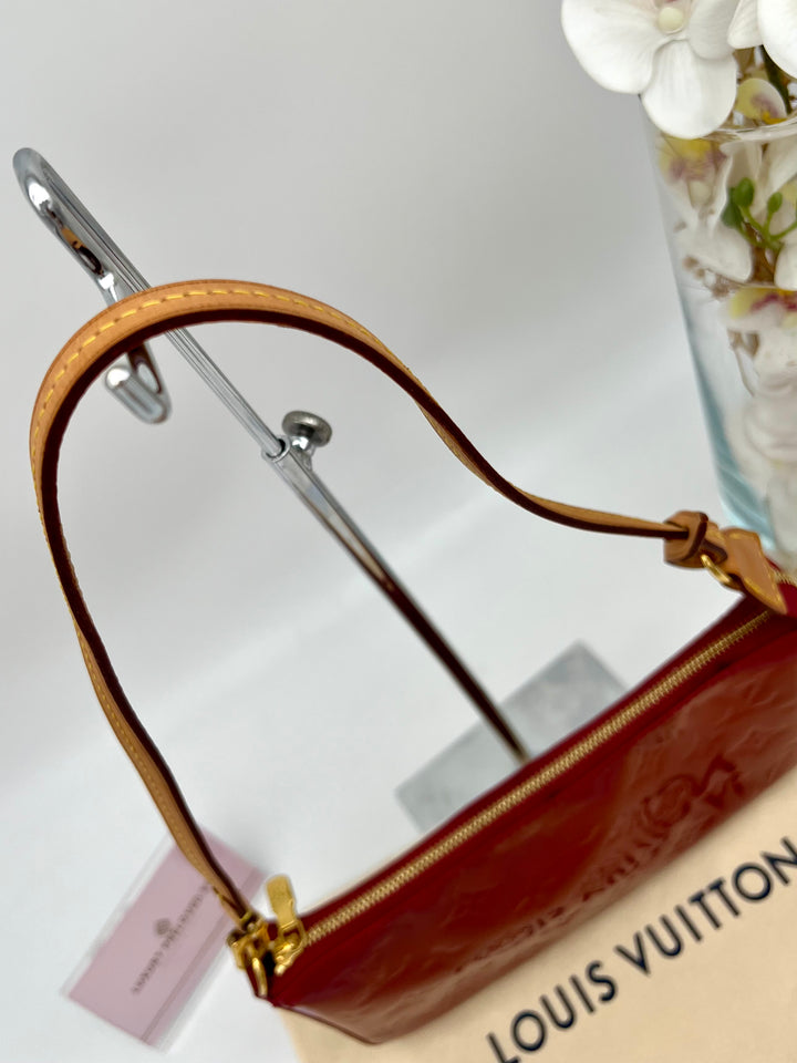 LOUIS VUITTON POCHETTE ACCESSOIRES VERNIS ( NEW MODEL )