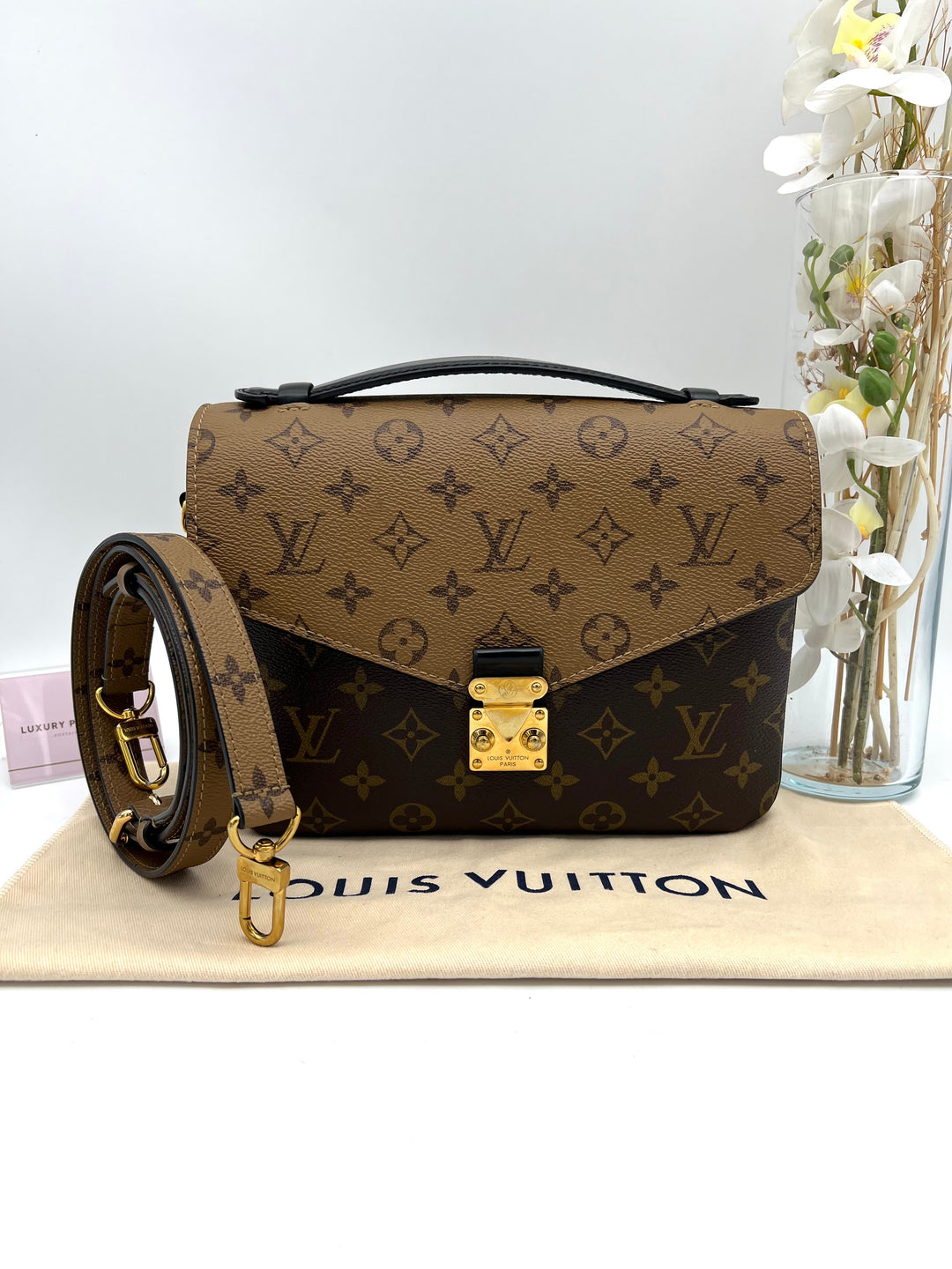 LOUIS VUITTON POCHETTE METIS MONOGRAM REVERSED