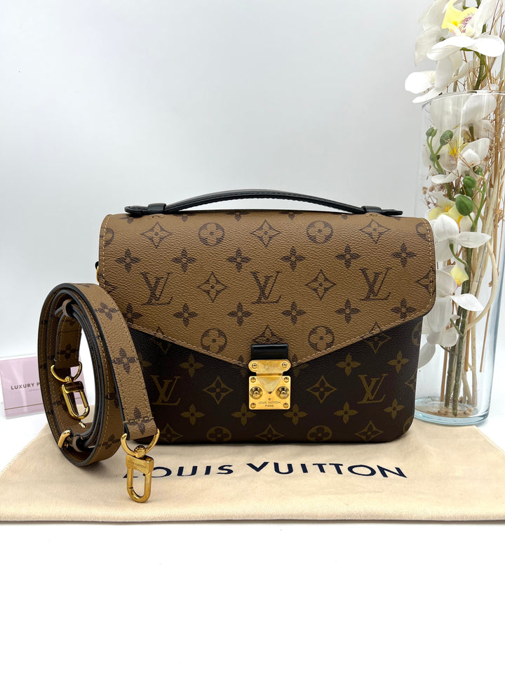 LOUIS VUITTON POCHETTE METIS MONOGRAM REVERSED