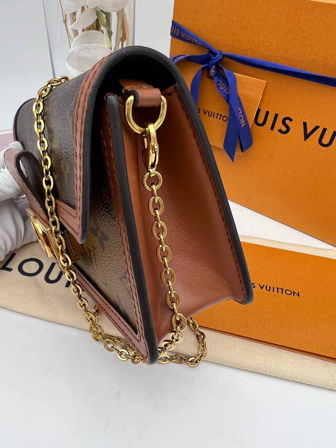 LOUIS VUITTON DAUPHINE WALLET ON CHAIN (RFID)