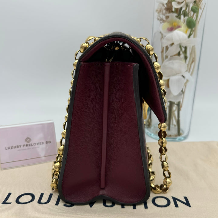 LOUIS VUITTON VICTOIRE RAISIN