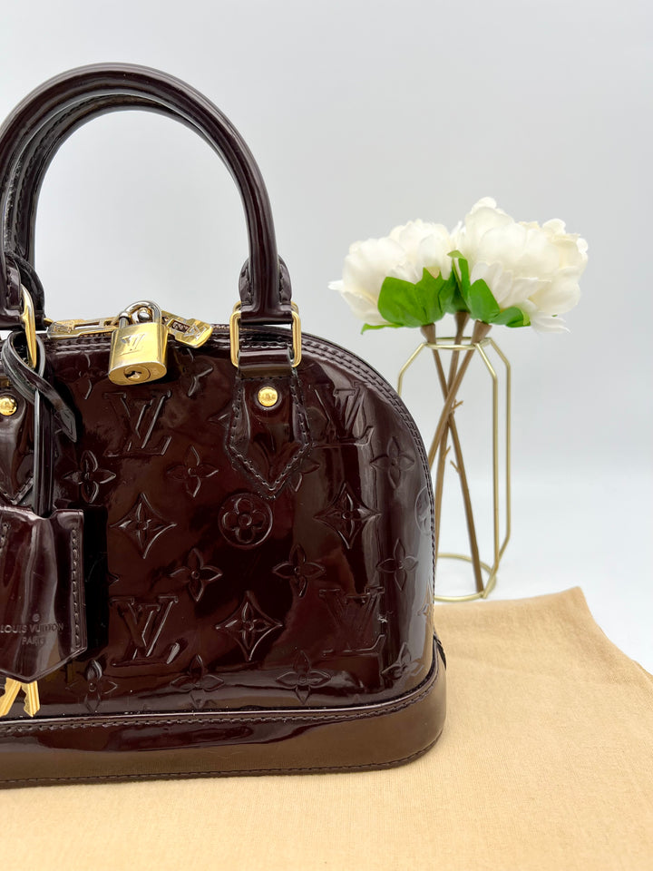 LOUIS VUITTON ALMA BB VERNIS