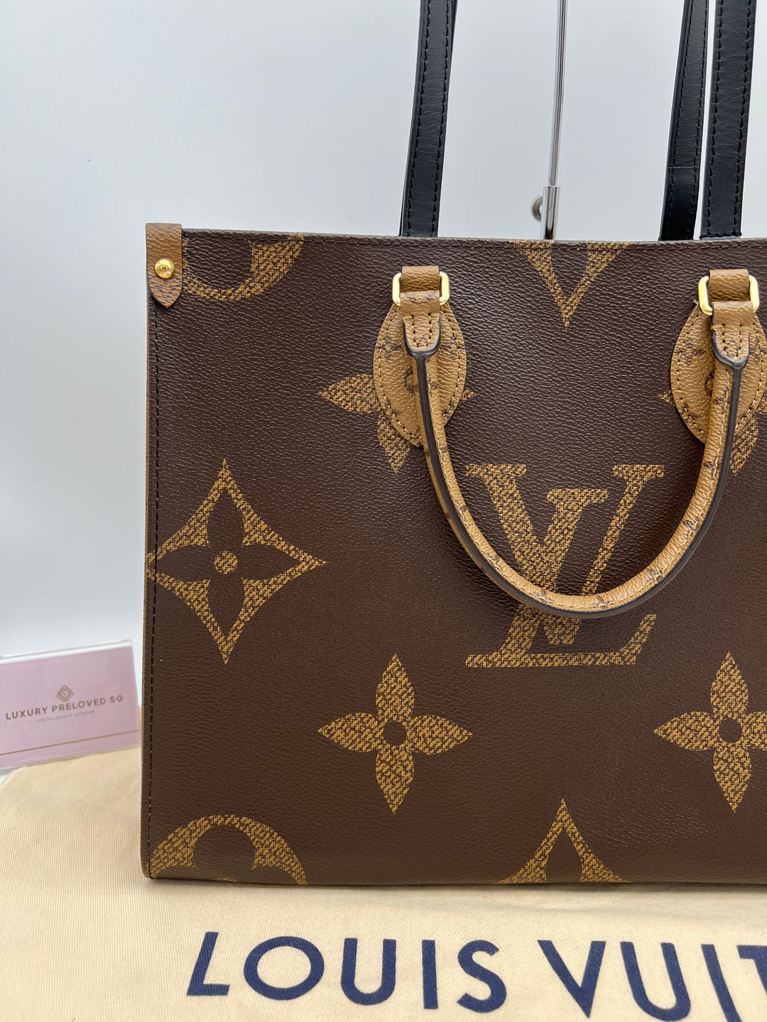 LOUIS VUITTON ON THE GO MM REVSERSED (RFID)