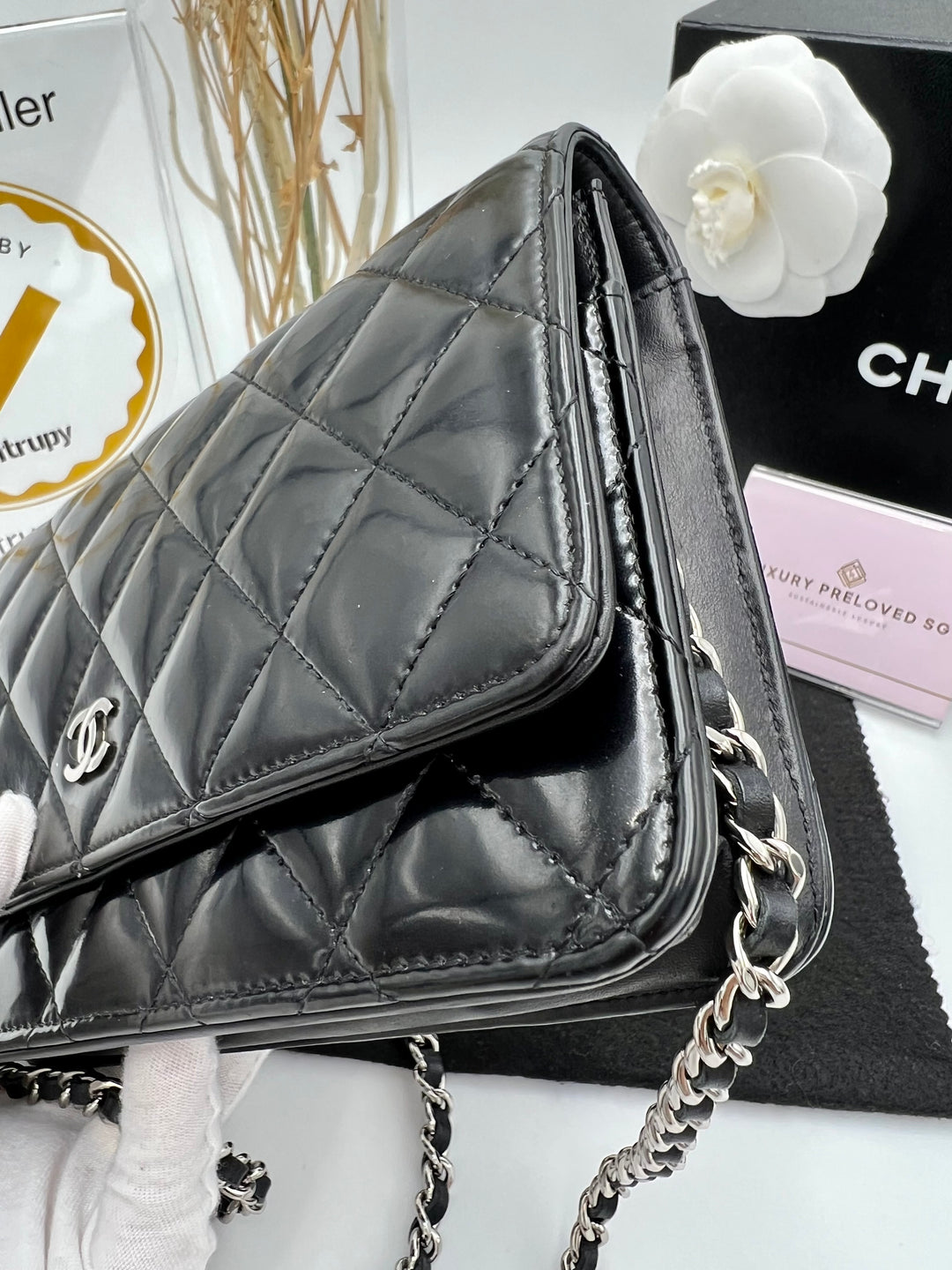 CHANEL WALLET ON CHAIN PATENT