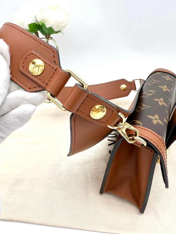 LOUIS VUITTON DAUPHINE REVERSED BELT BAG