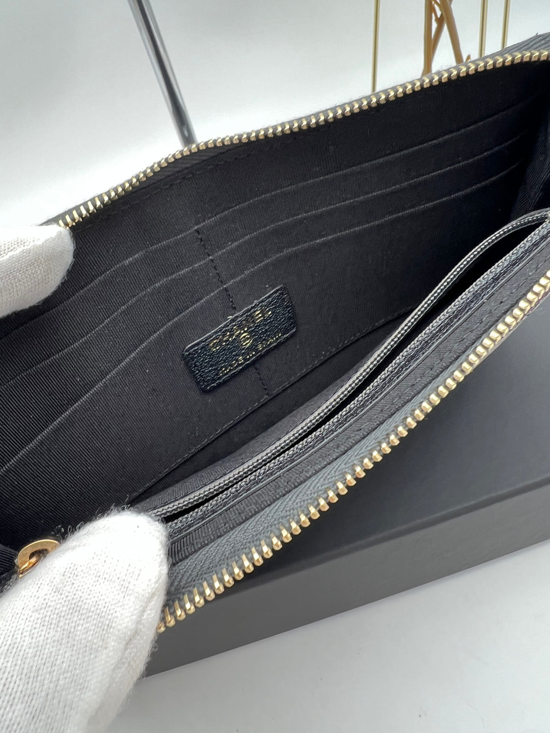 CHANEL CAVIAR CHAIN WRISTLET GHW