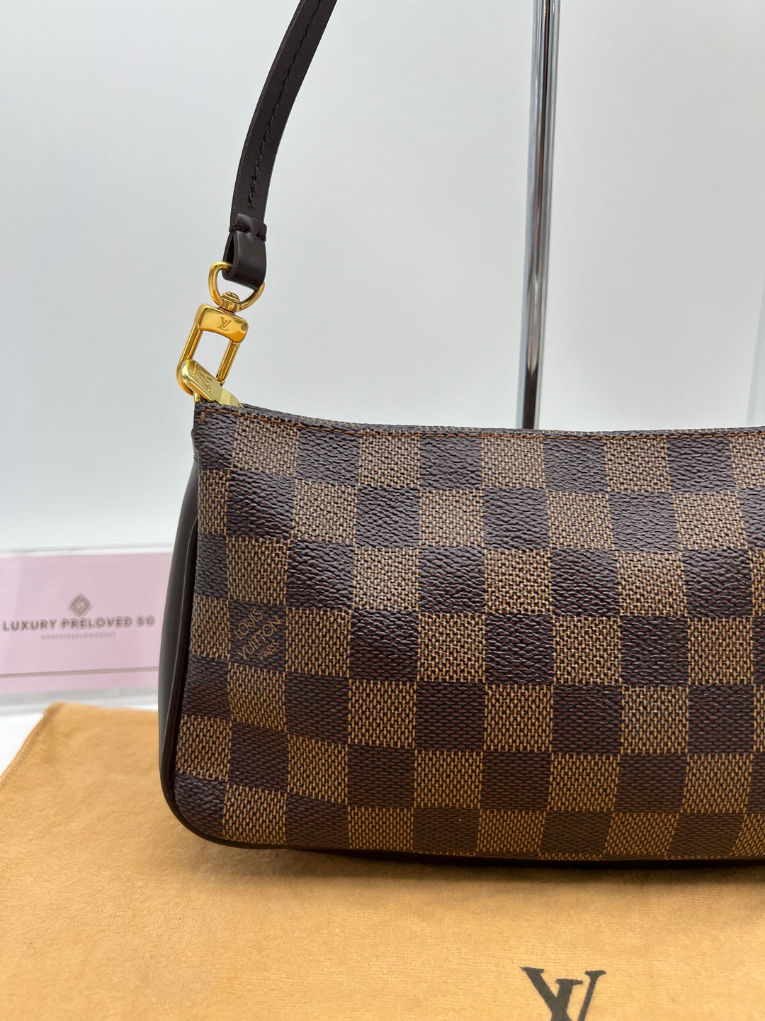 LOUIS VUITTON POCHETTE ACCESSORIES NAVONA DAMIER