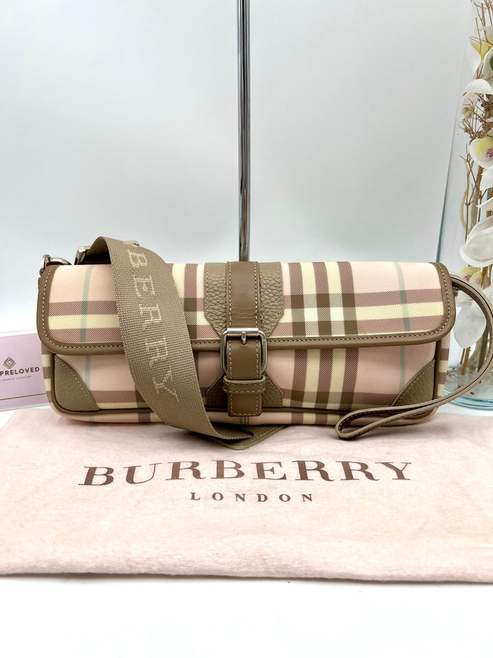 BURBERRY LONDON PVC SHOULDER  BAG W/ WRISTLET