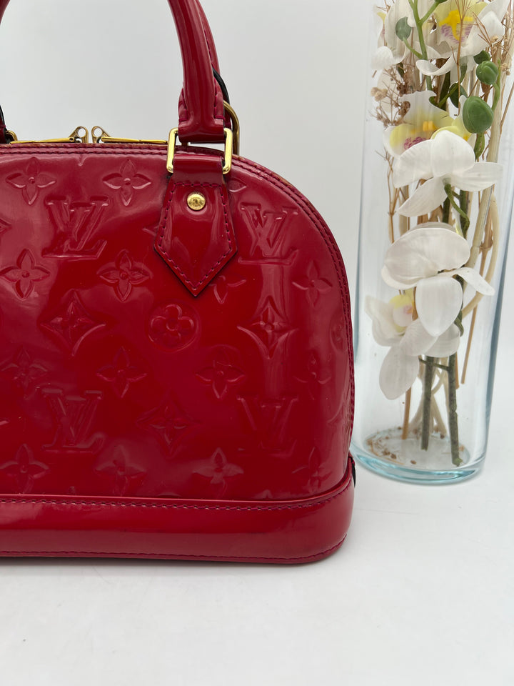 LOUIS VUITTON ALMA BB VERNIS
