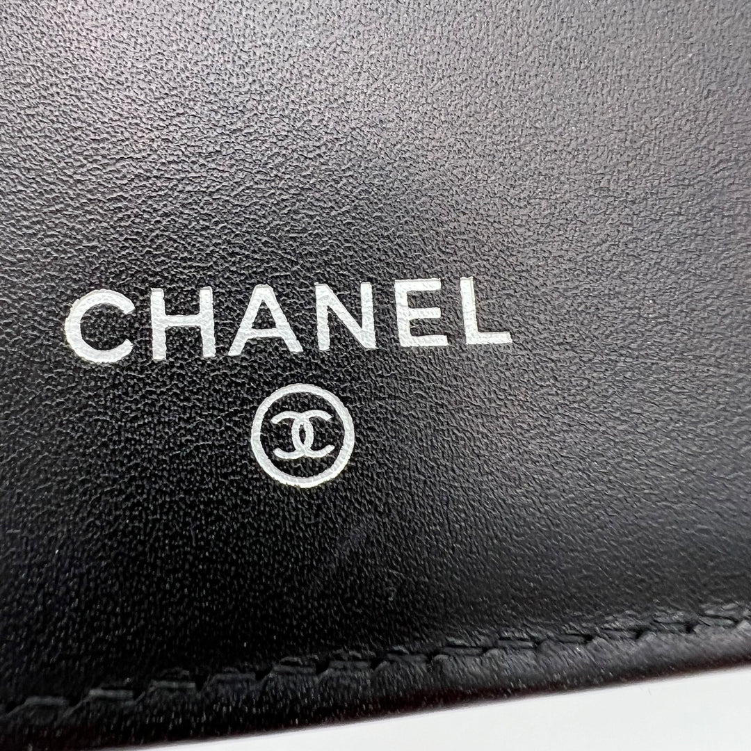 CHANEL BI FOLD NO 19 PATENT WALLET