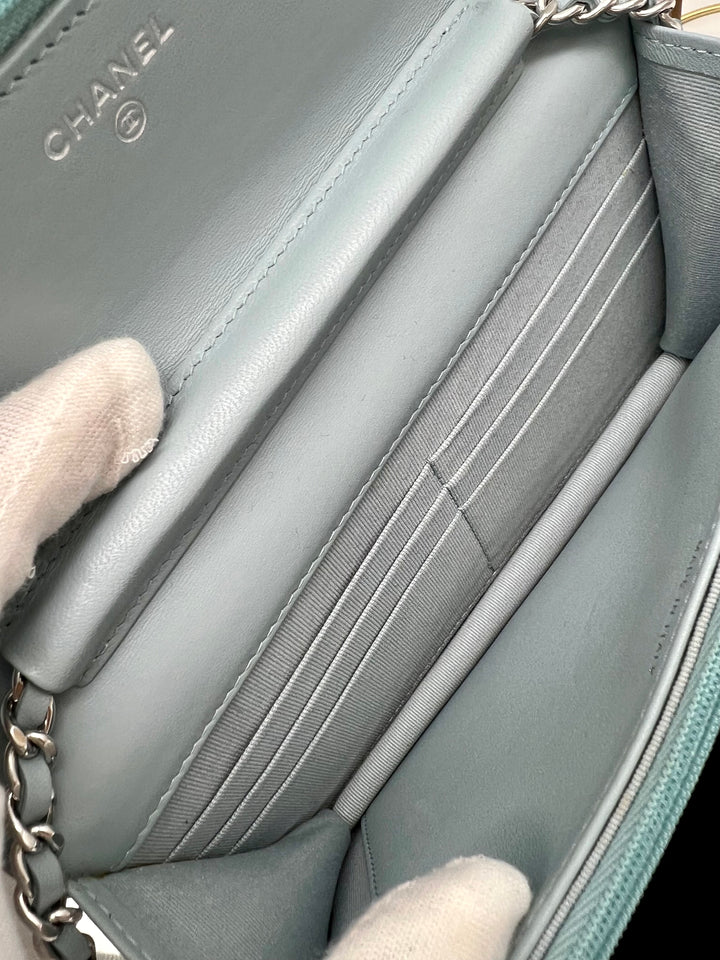 CHANEL CHEVRON WALLET ON CHAIN