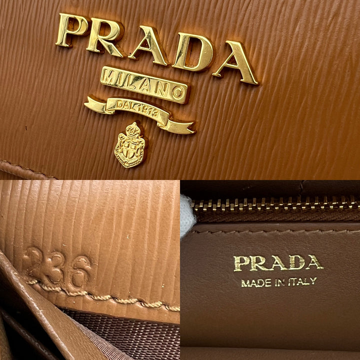 PRADA SAFFIANO WALLET ON CHAN