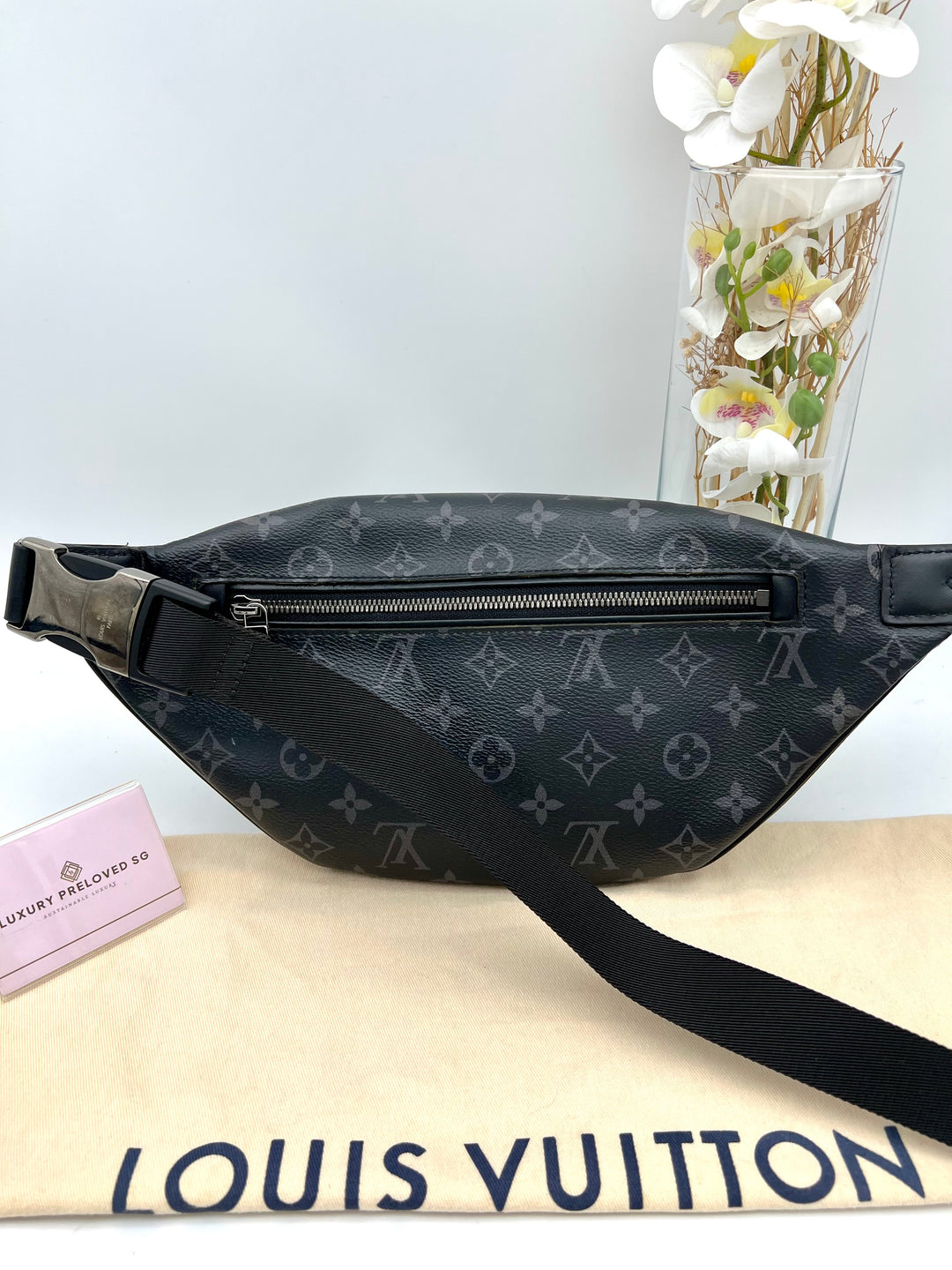 LOUIS VUITTON DISCOVERY BUM BAG
