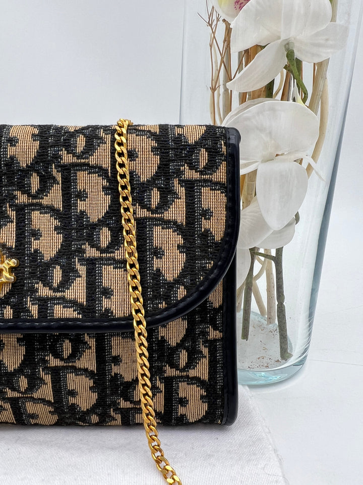 CHRISTIAN DIOR VINTAGE SHOULDER CHAIN BAG