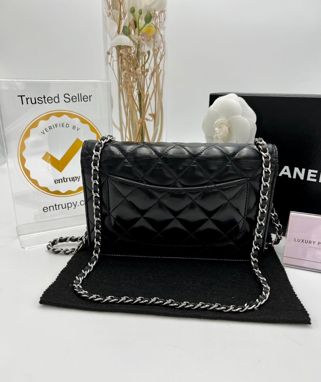 CHANEL WALLET ON CHAIN PATENT