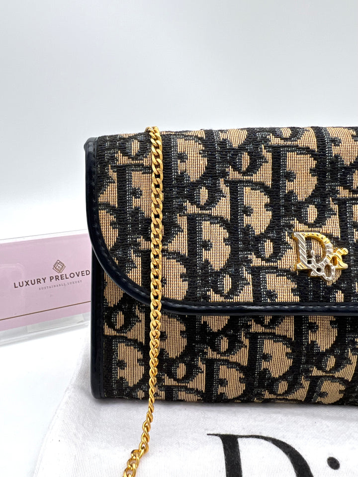 CHRISTIAN DIOR VINTAGE SHOULDER CHAIN BAG