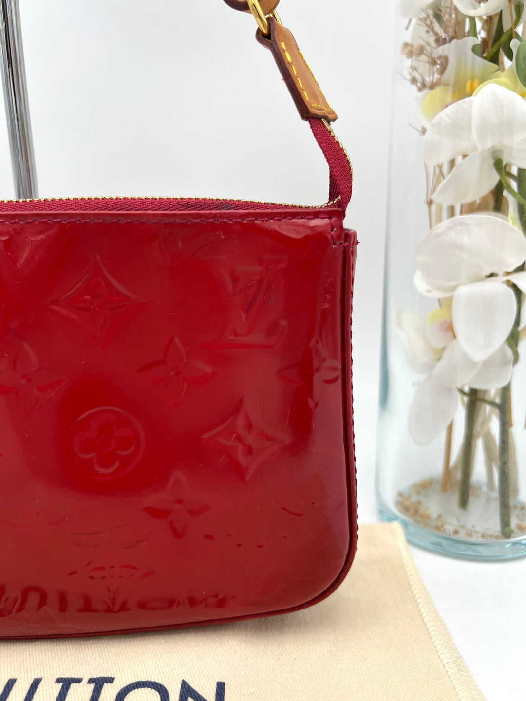 LOUIS VUITTON POCHETTE ACCESSOIRES VERNIS ( NEW MODEL )