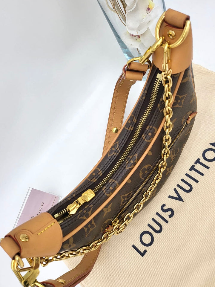 LOUIS VUITTON LOOP BAG