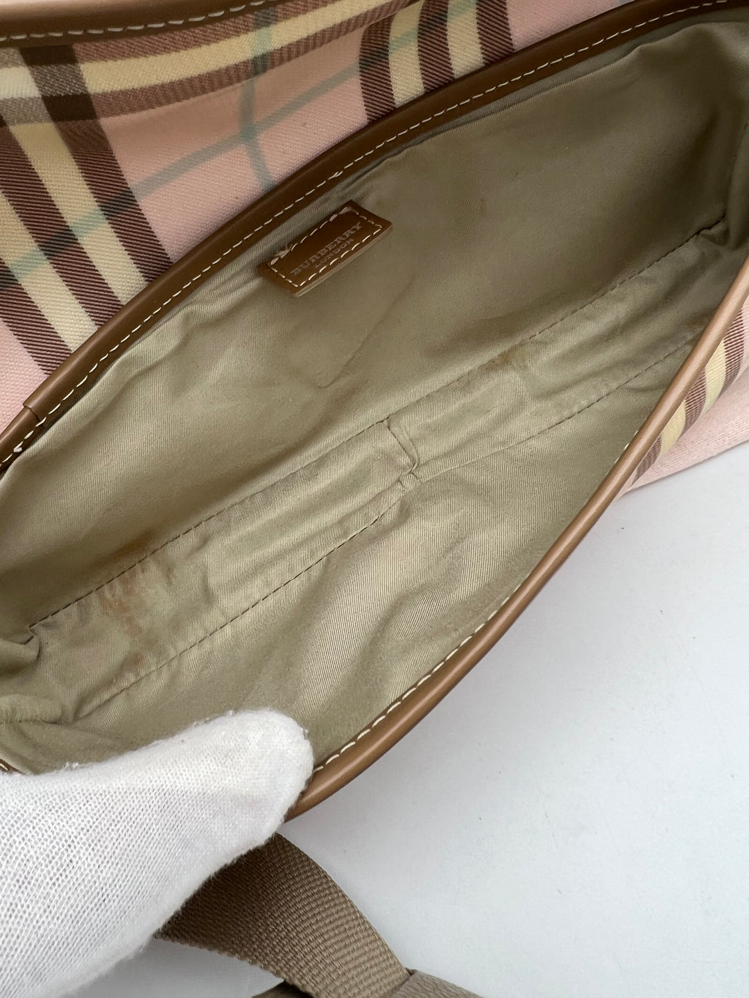 BURBERRY LONDON PVC SHOULDER  BAG W/ WRISTLET