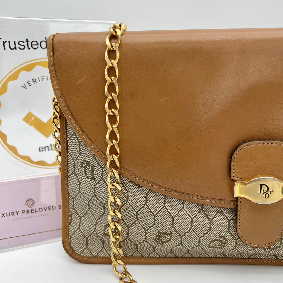 CHRISTIAN DIOR CHAIN SHOULDER BAG