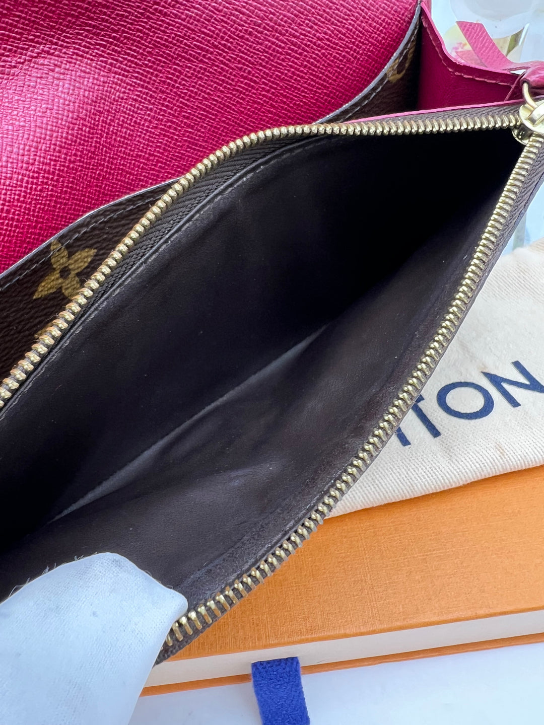 LOUIS VUITTON EMILIE  WALLET
