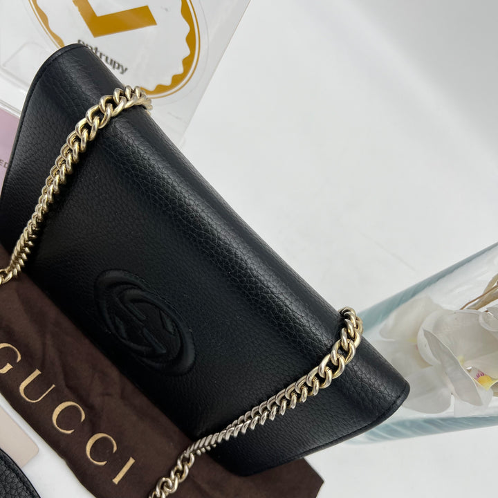 GUCCI GG SOHO WALLET ON CHAIN