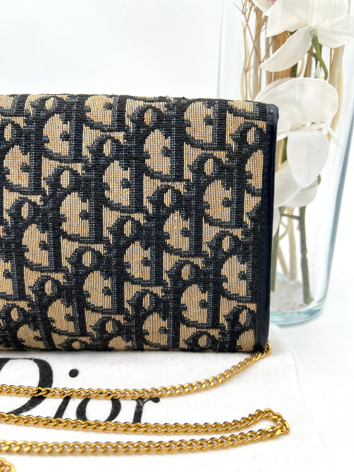 CHRISTIAN DIOR VINTAGE SHOULDER CHAIN BAG