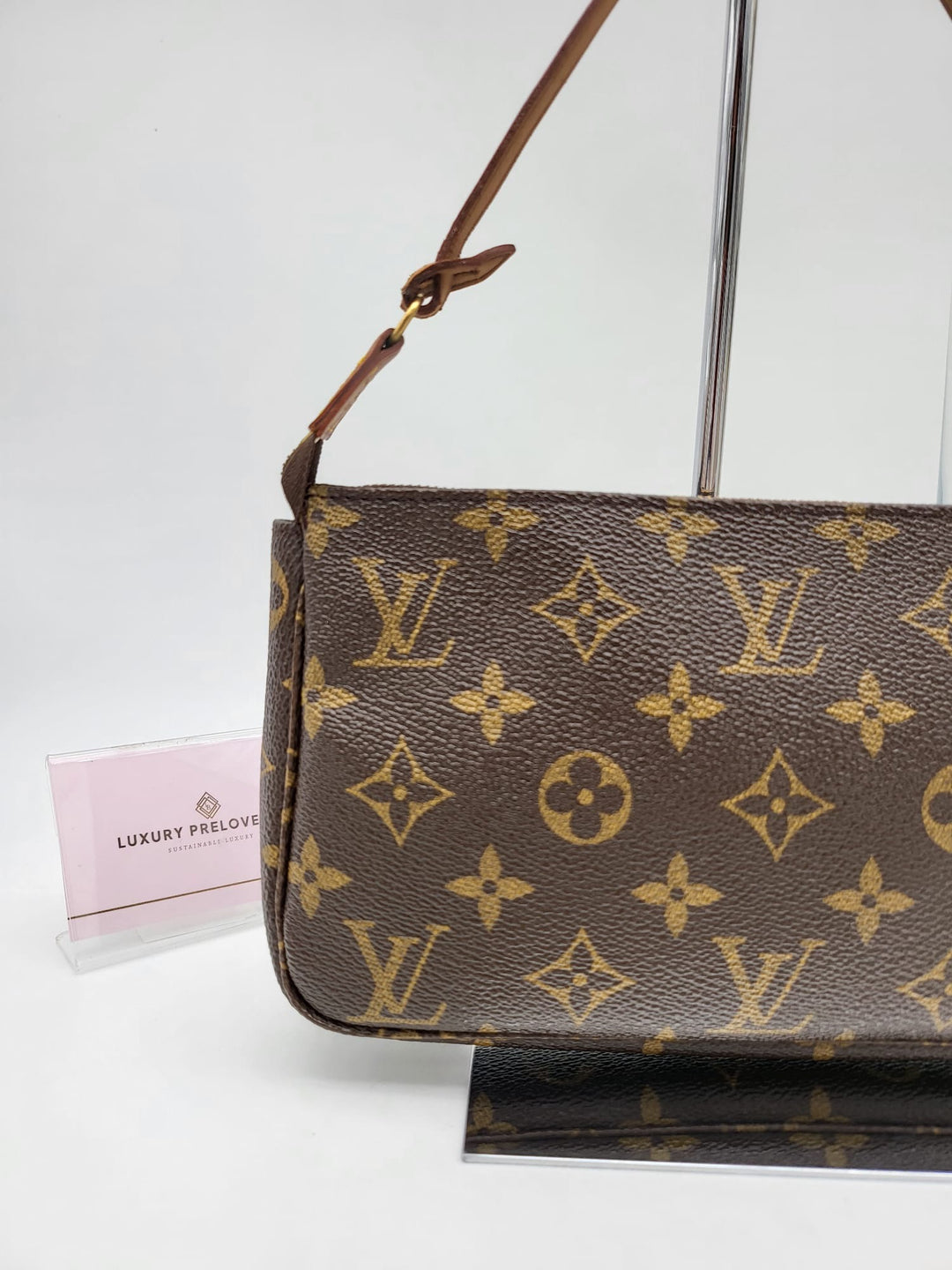 LOUIS VUITTON POCHETTE ACCESSORIES MONOGRAM