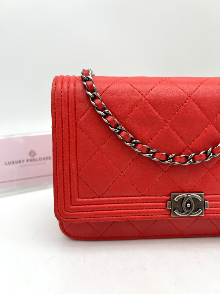 CHANEL BOY WALLET ON CHAIN LAMBSKIN
