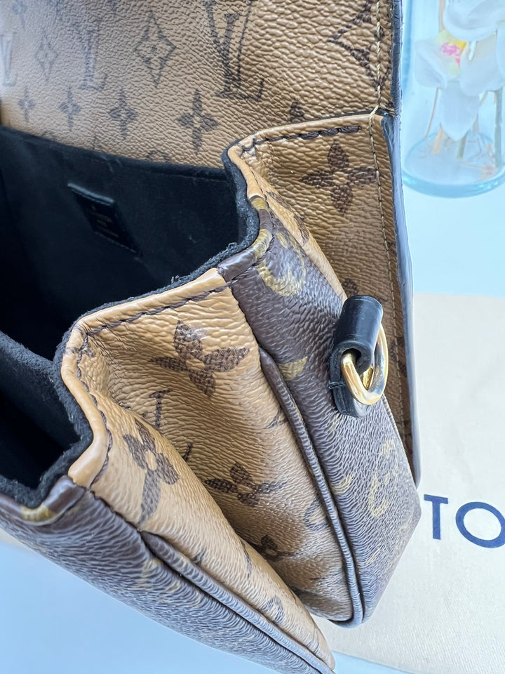 LOUIS VUITTON POCHETTE METIS MONOGRAM REVERSED