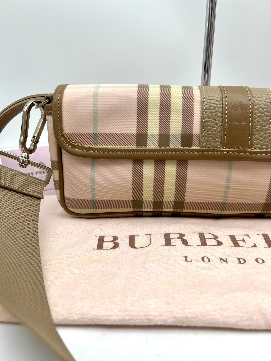 BURBERRY LONDON PVC SHOULDER  BAG W/ WRISTLET