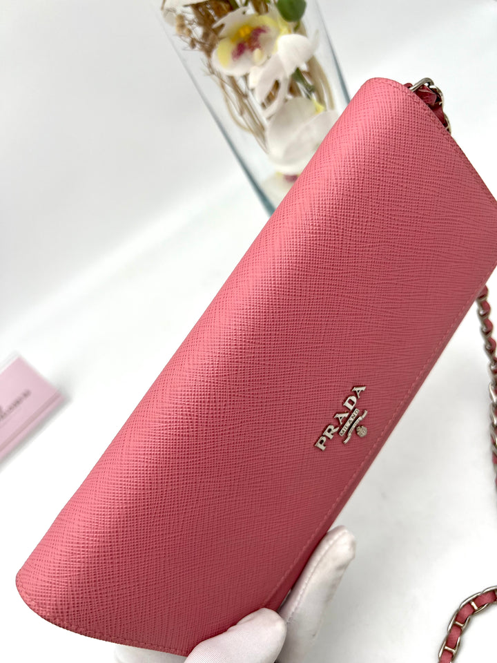 PRADA SAFFIANO WALLET ON CHAN