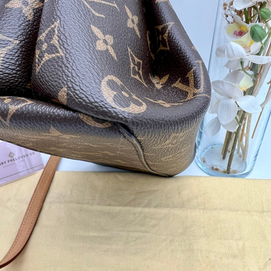 LOUIS VUITTON RIVOLI MONOGRAM PM