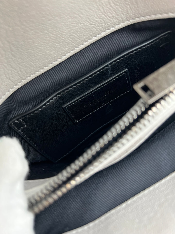 YVES SAINT LAURENT COLLEGE CHEVRON QUILTED BAG SHW MEDIUM