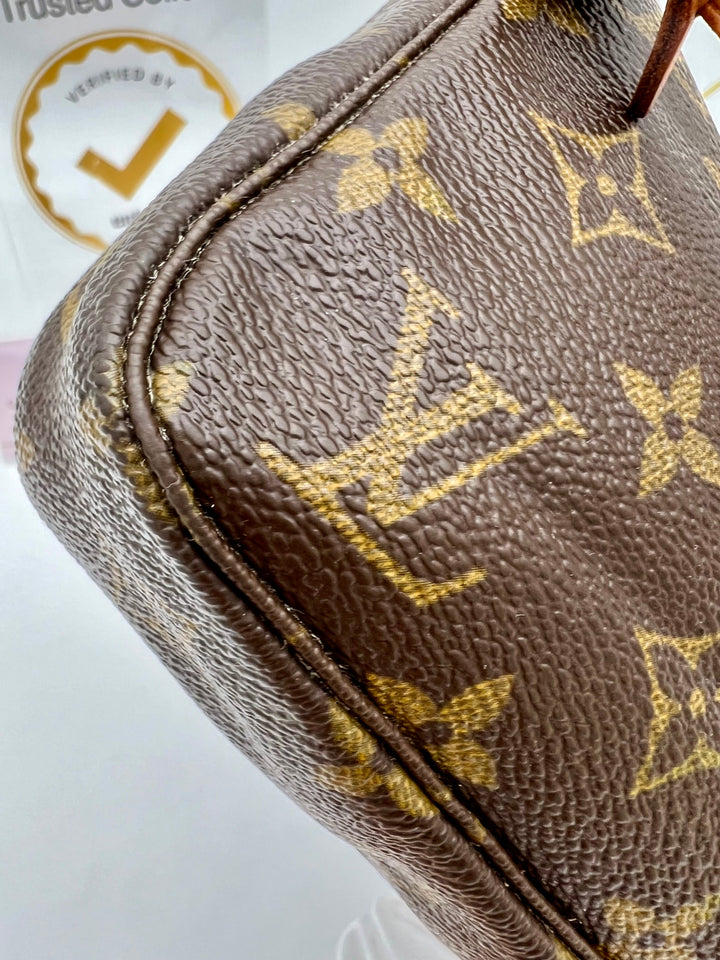 LOUIS VUITTON POCHETTE ACCESSOIRES MONOGRAM