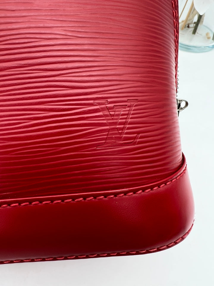 LOUIS VUITTON ALMA BB EPI