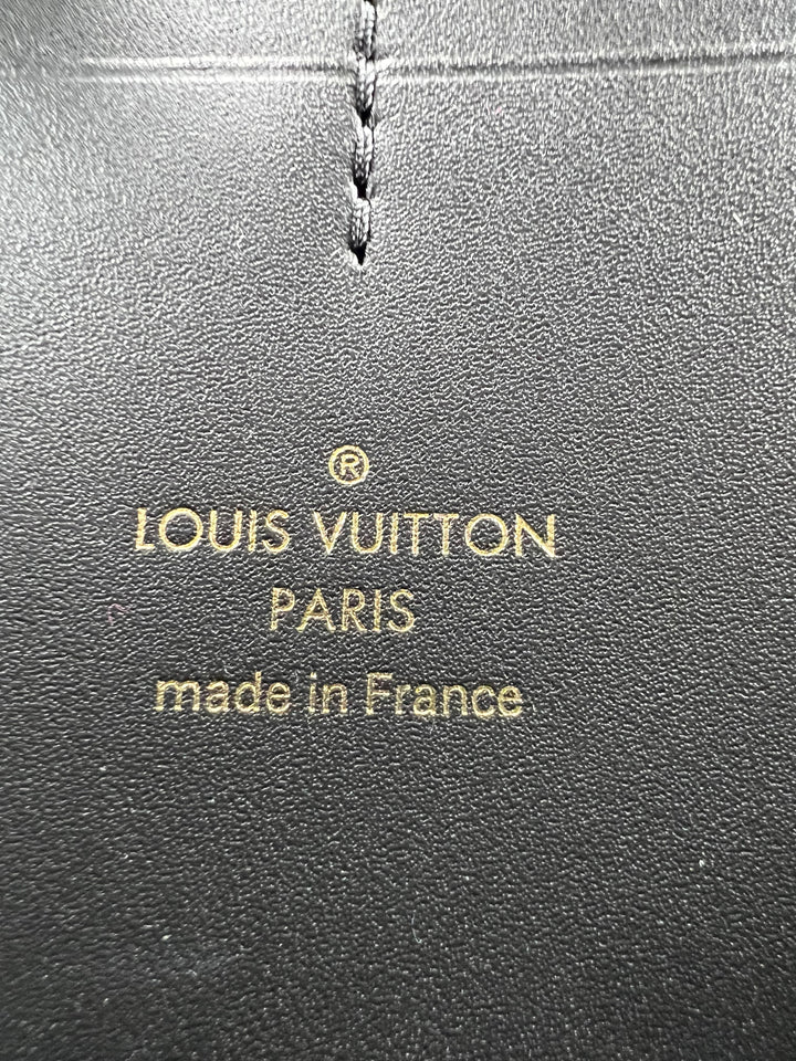 LOUIS VUITTON DAUPHINE REVERSED BELT BAG