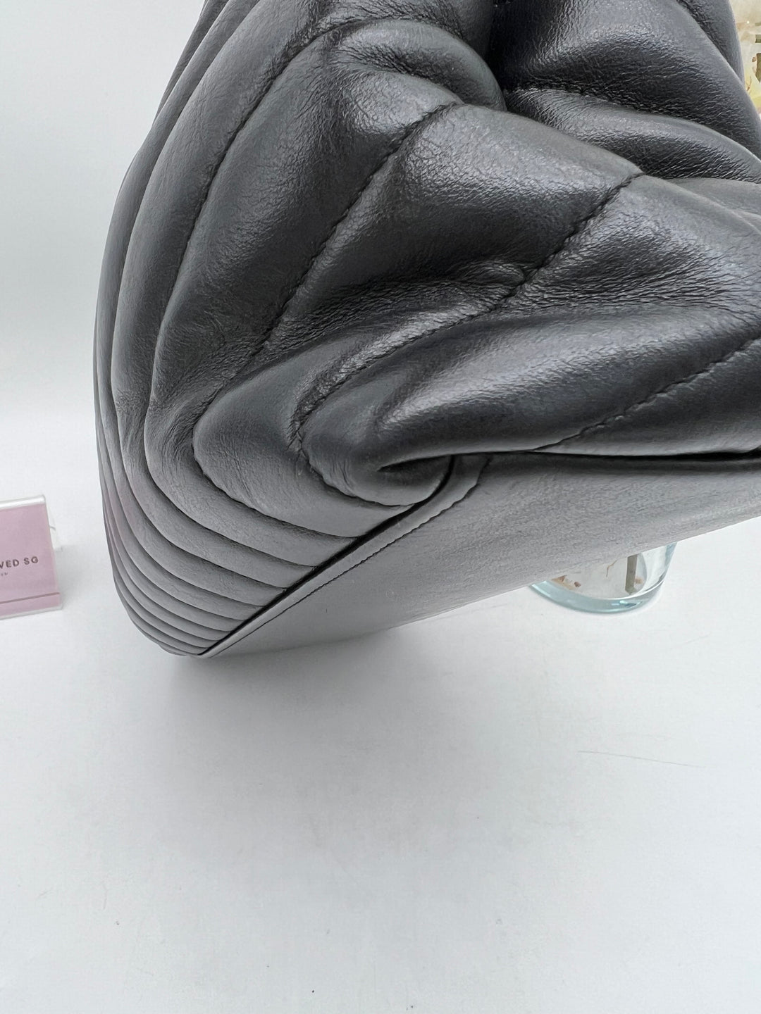 YVES SAINT LAURENT LOULOU MEDIUM