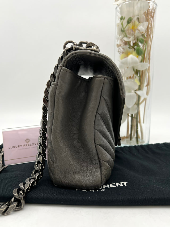 YVES SAINT LAURENT COLLEGE CHEVRON QUILTED BAG SHW MEDIUM