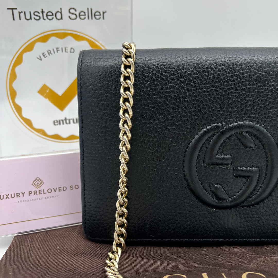 GUCCI GG SOHO WALLET ON CHAIN