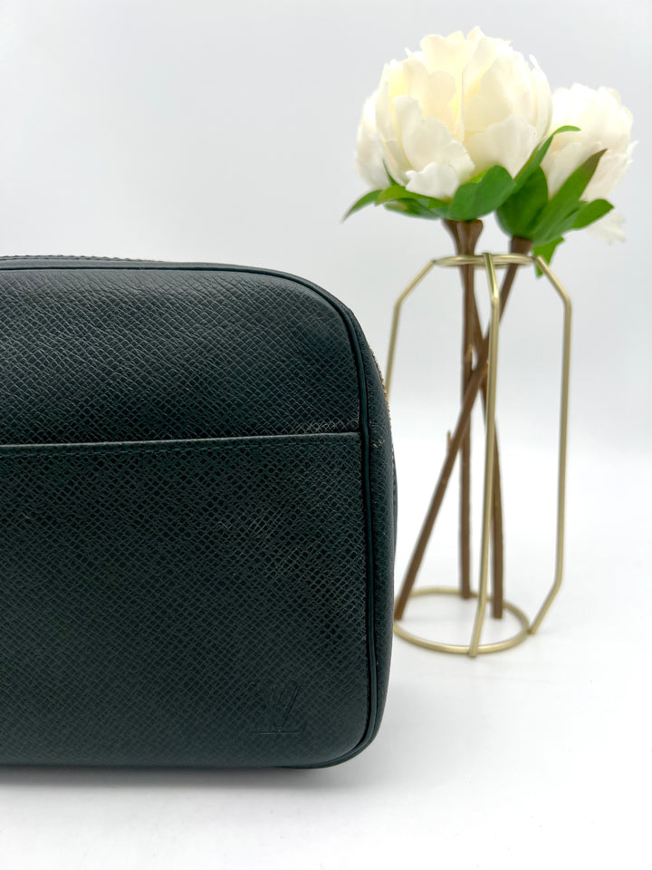 LOUIS VUITTON EPI SMALL POUCH