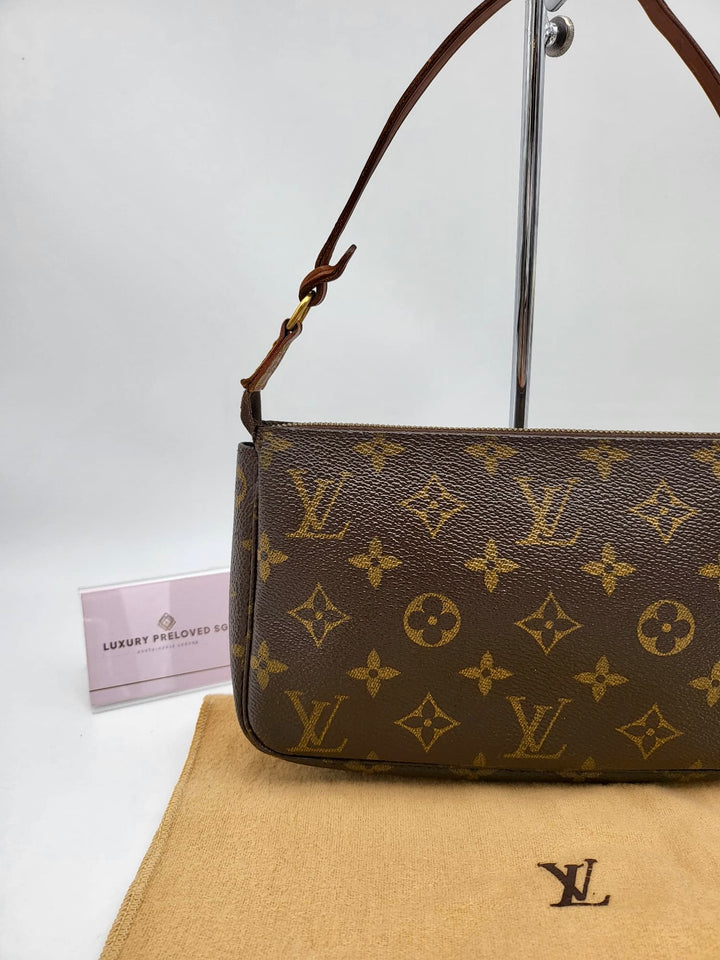 LOUIS VUITTON POCHETTE ACCESSORIES MONOGRAM