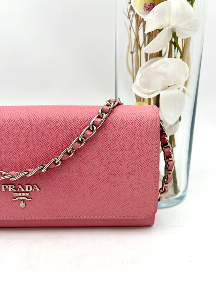 PRADA SAFFIANO WALLET ON CHAN