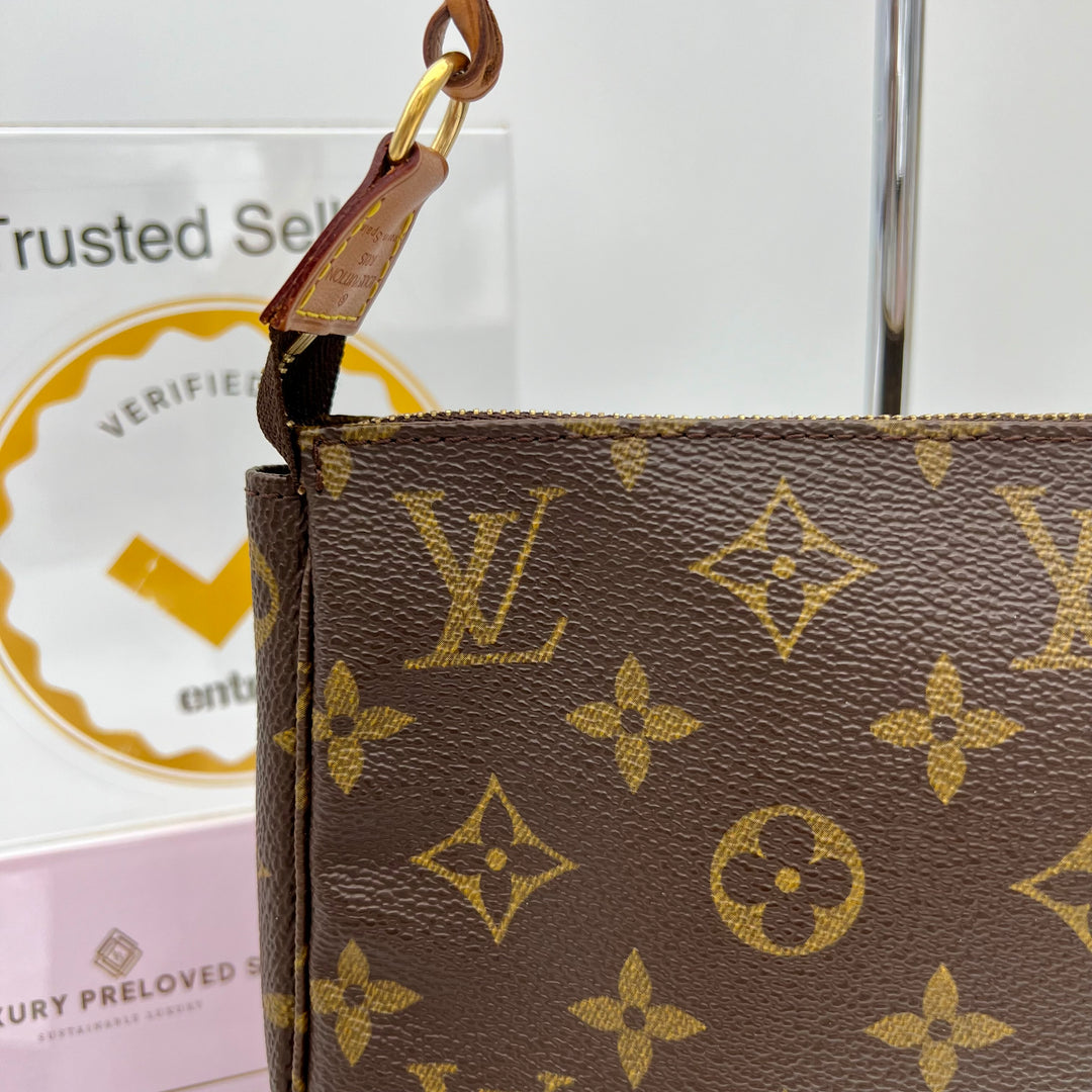 LOUIS VUITTON POCHETTE ACCESSOIRES MONOGRAM